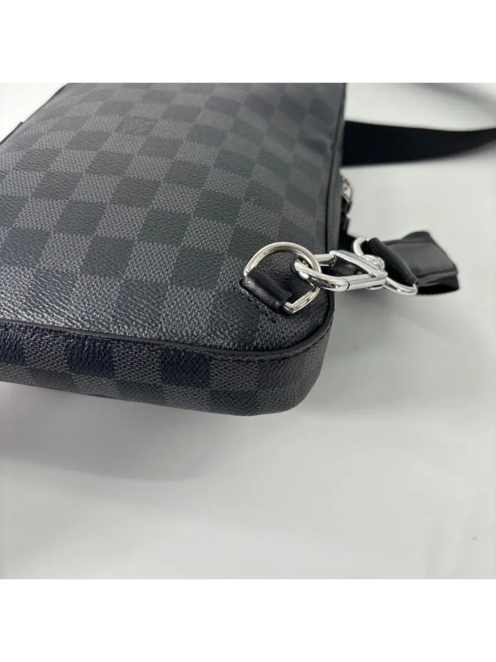 Louis Vuitton Damier Graphite Avenue Sling